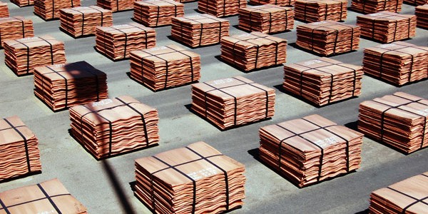  Copper plates stolen on a moving truck