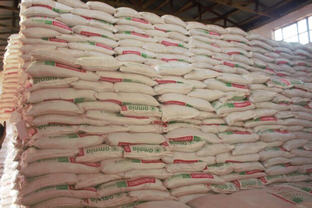  12 criminals caught stealing fertilizer