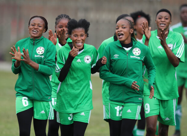  Green Buffaloes Toasts Women’s League Crown