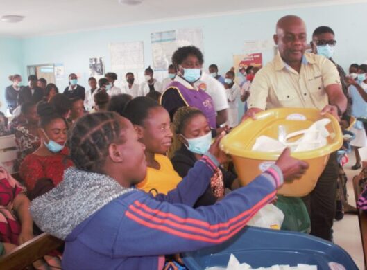  Nchanga MP donates to expecting mothers at Kabundi Clinic